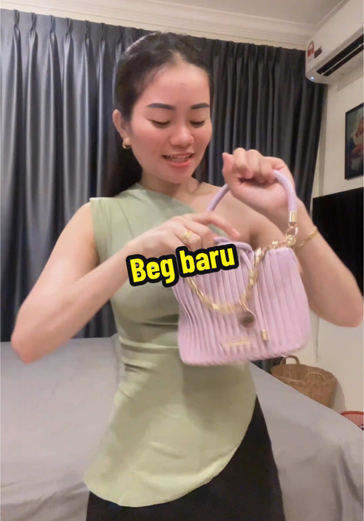 Beg comel sangat” 😍😍 Yang nak ada dekat yellow bag 😂 #fyp 