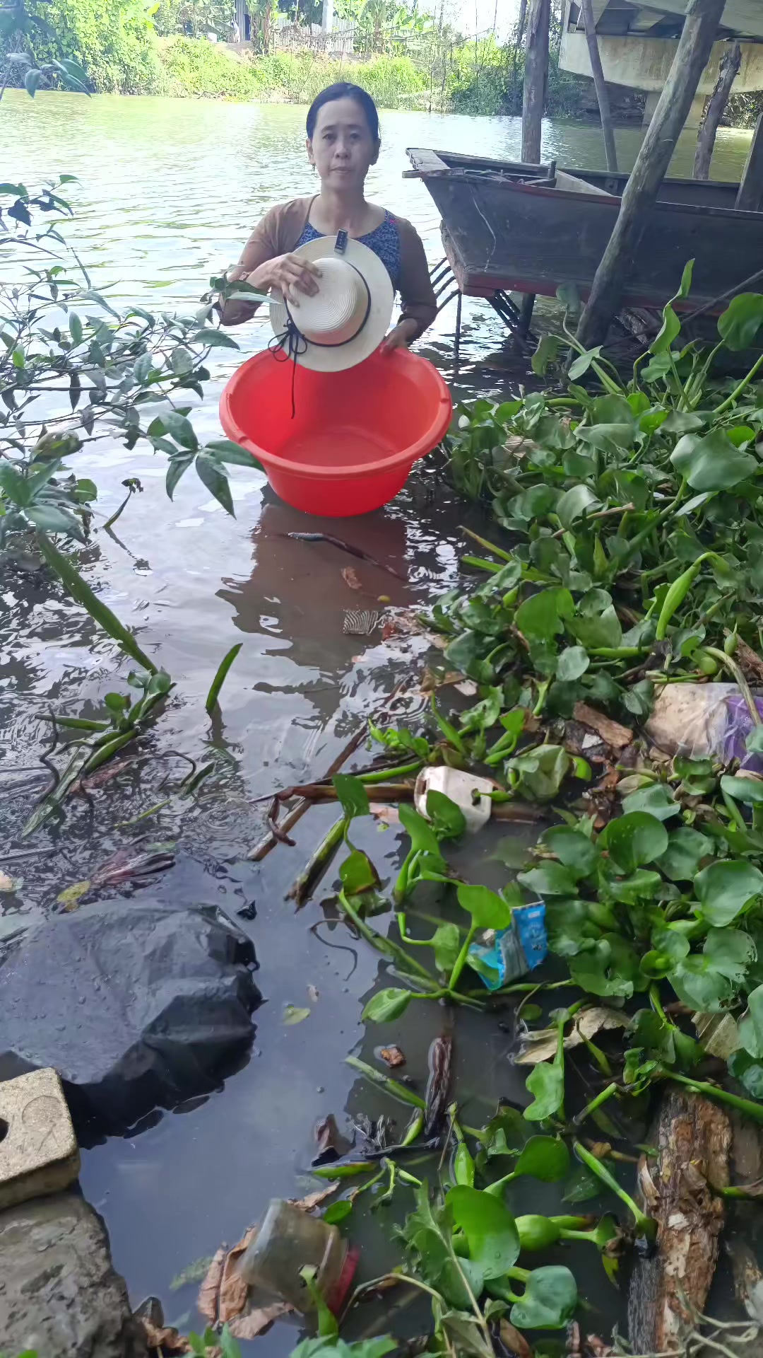 nè leo ơi leo cho e xem nè