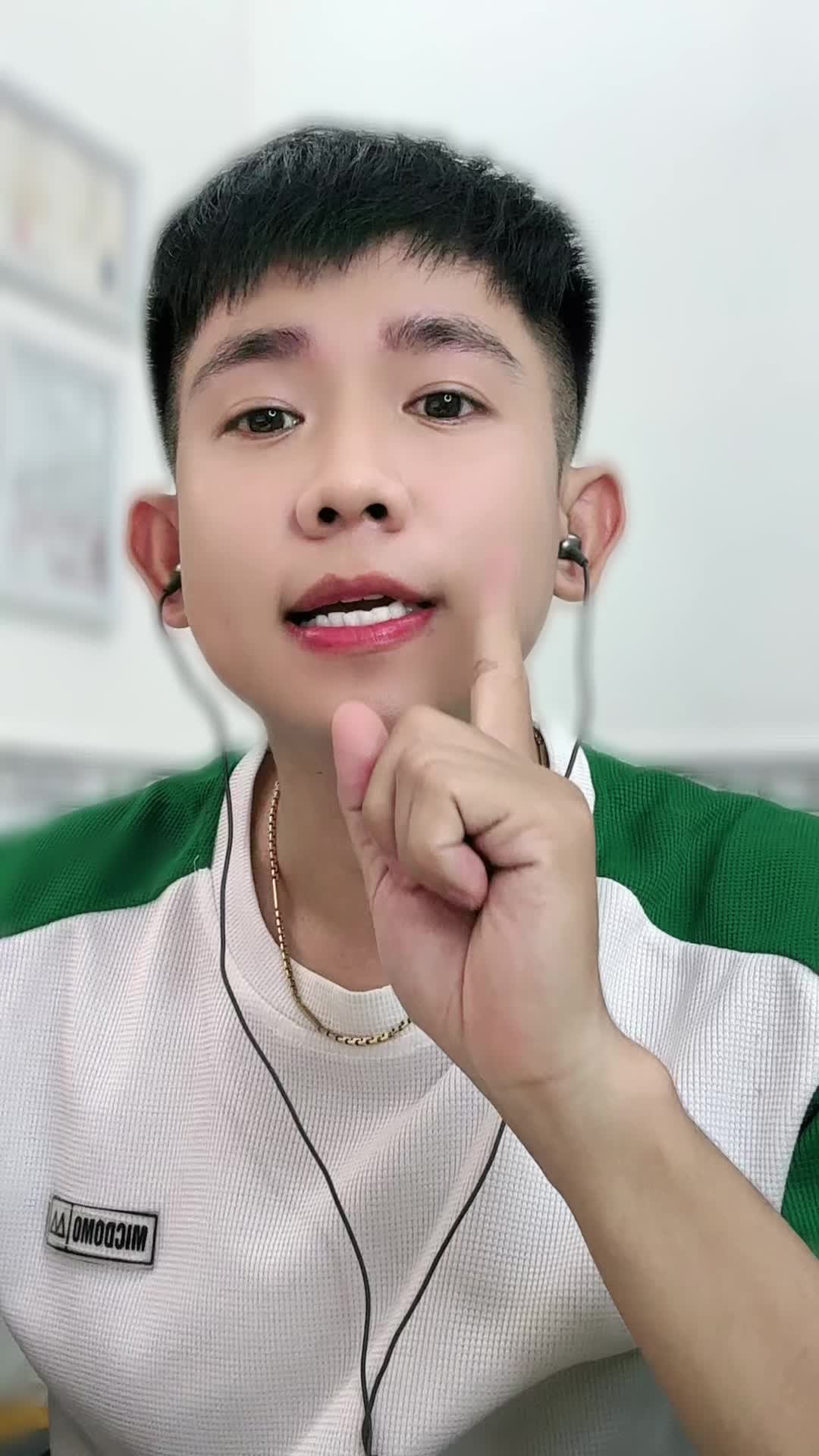 nách thơm là đời êm #trengding #xuhuong #tiktok2025❤️ #viral #xuhuongtiktok2025 #lgbtq🌈🌈tiktok #chiasekinhnghiem #hungmalum #xichnach 
