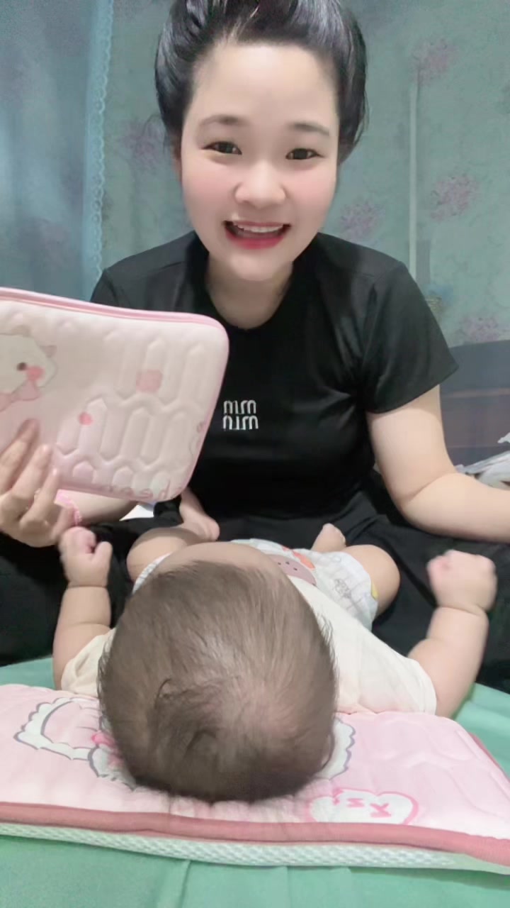 Gối điều hoà cho bé nhé mommm #mebimsua #goidieuhoachobe #xuhuongtiktok #tiktokviral 