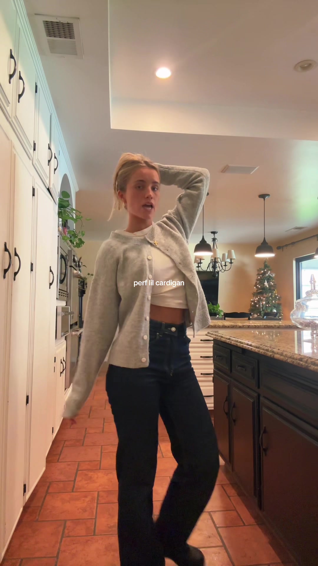 simpleeee lil cardigan