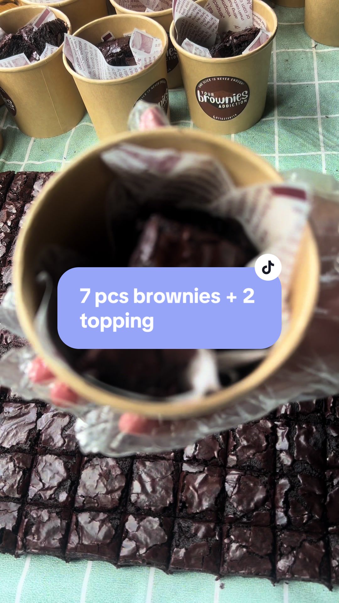 Start your day with brownies addiction #browniesbyleen #brownies #browniesfudgy #browniesintub 