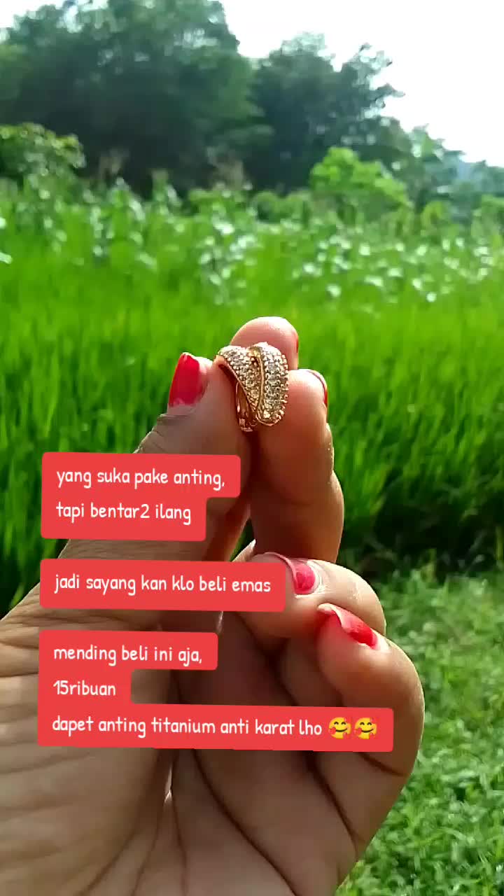 anting titanium anti karat #anting #antingtitanium #antingantikarat #antingcantik 