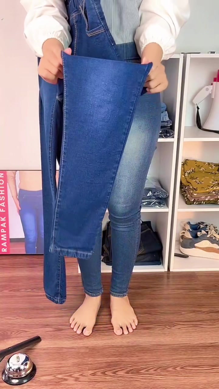 Gak melar balikin aja bunn .... aman kok #tiktoklive #livehighlights #rampakfashion #jeanswanita #celanajeanswanita #paydaysale 