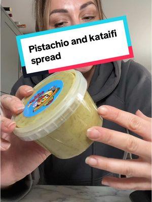 Be right that I’m gonna make my own pistachio strawberries and chocolate pot!!! 😋 #Pistachio #kataifipastry #Amazing #Delicious #TiktokShop #chamoy @ChamoyGuysUK 