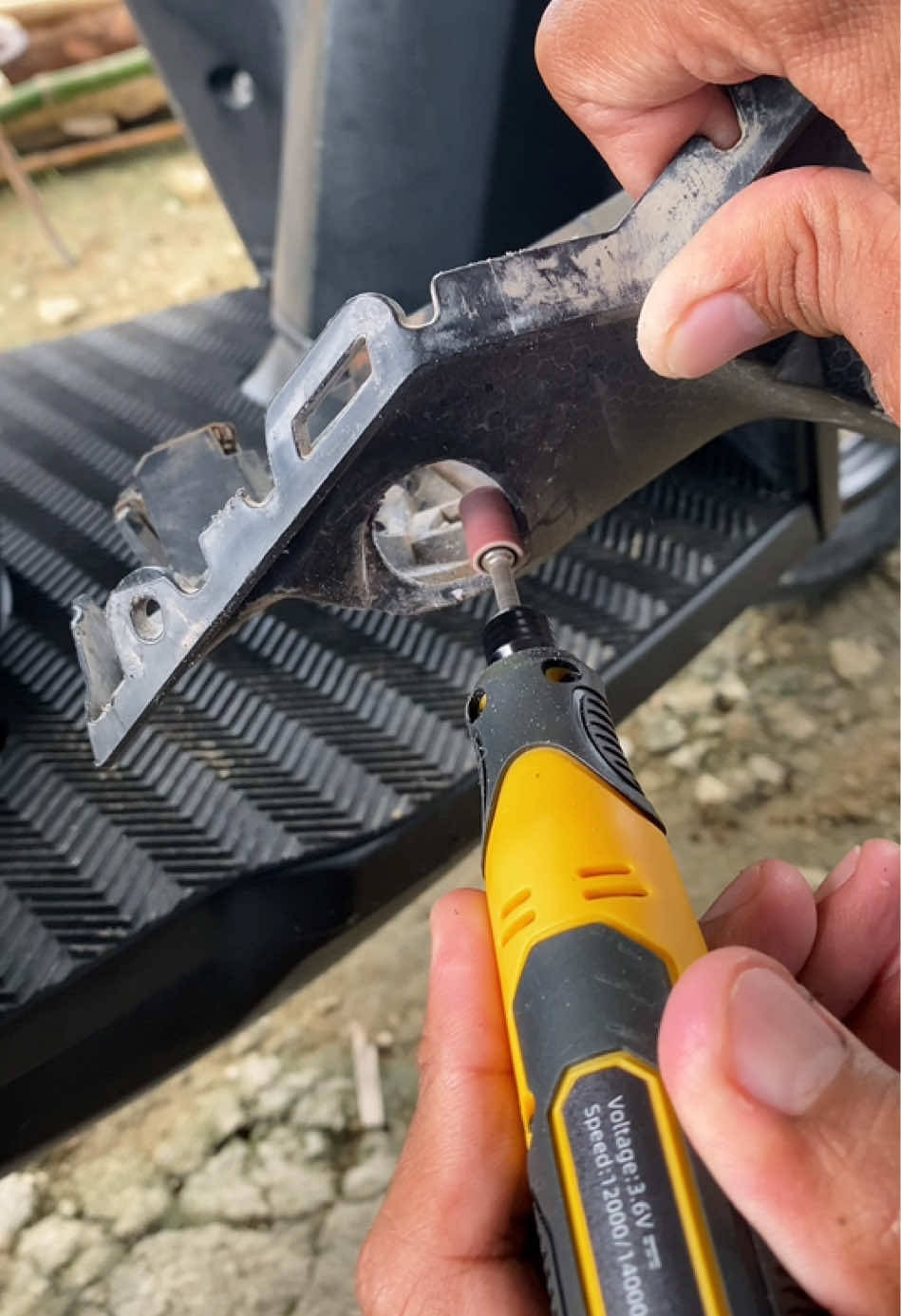 mini cordless grider drill pang tabas sa mga fairings nyo sa mga gusto mag lighten ng fairings pwede to. #minidrill #minichordlessdrill #minigrider @Soarfly.PH 