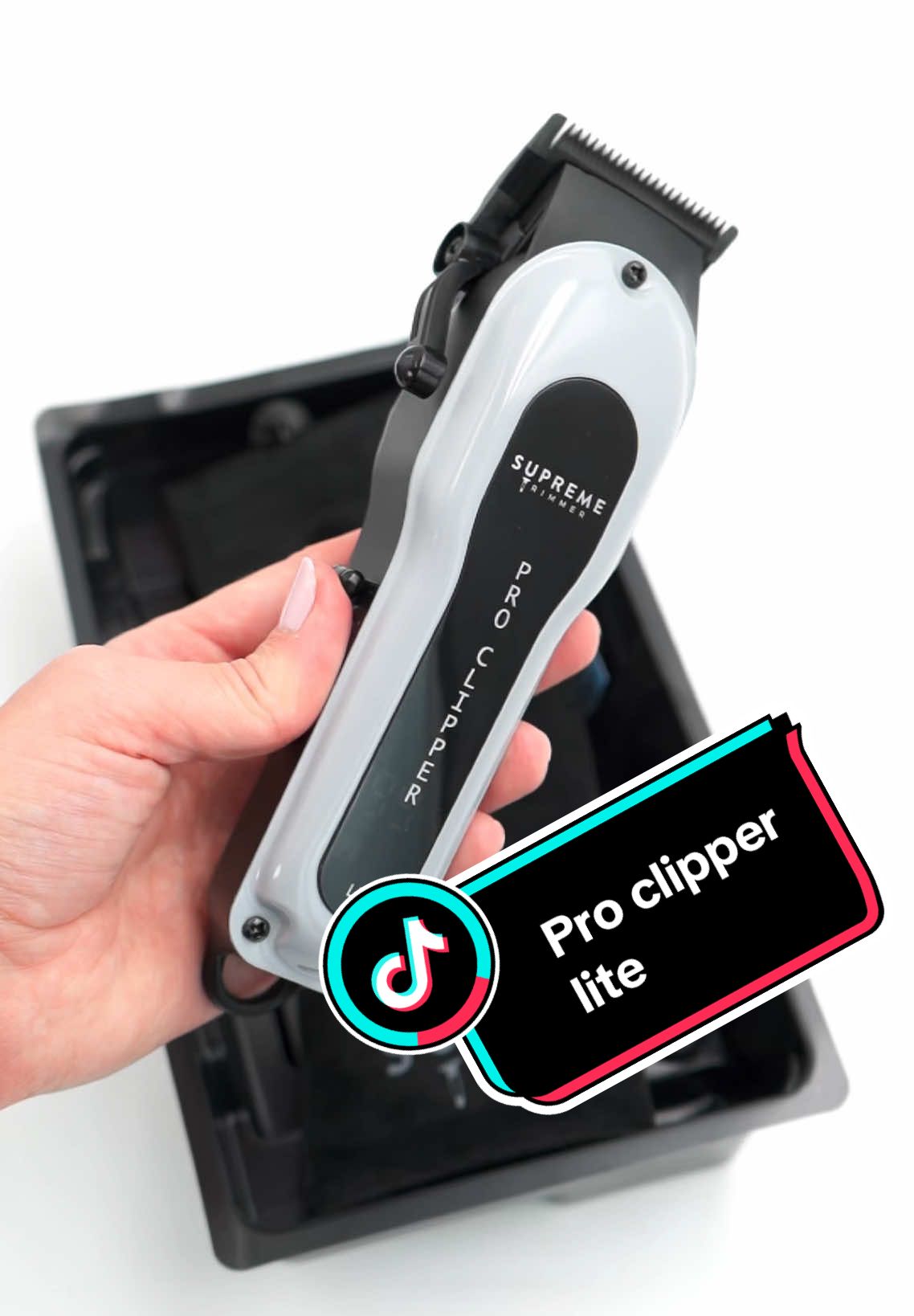ASMR unboxing Pro Clipper lite - smooth movements, crisp packaging, solid metal body and a lot of accessories ⭐️ 3.5 hours ⭐️ smooth non-click lever ⭐️ sharp blade ⭐️ strong DC Motor 