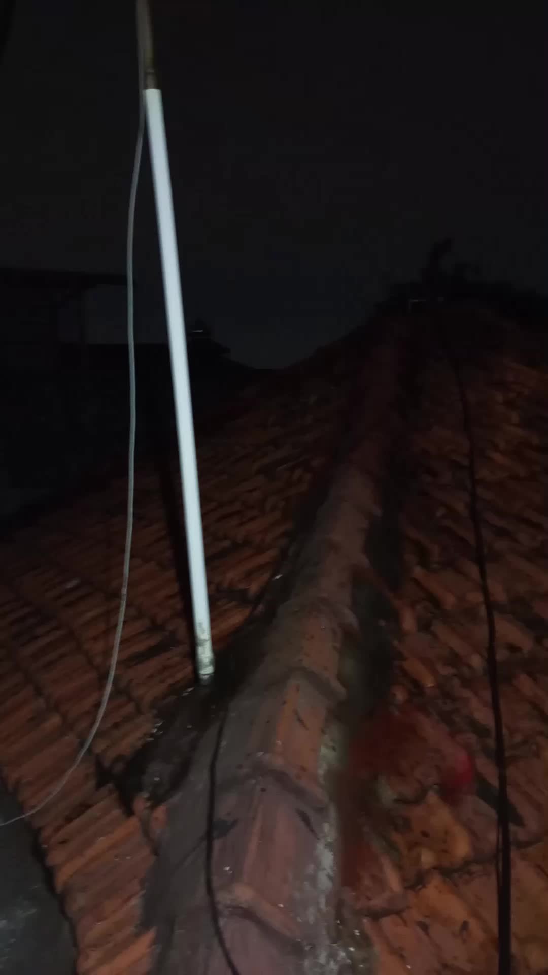 Penampakan nyata menggunakan Lampu LED Multifungsi  #lampuled #senterkorekapi #lampuledmultifungsi 