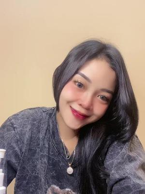 Ss dan krim termantul ❤️ wajah auto glowing maximal 🫰🥰 #dewee #deweeskincare #deweebeautycare #deweebeauty #deweeskincarereview #sunscreen #sunscreenreview #sunscreenspf50 #fyp 