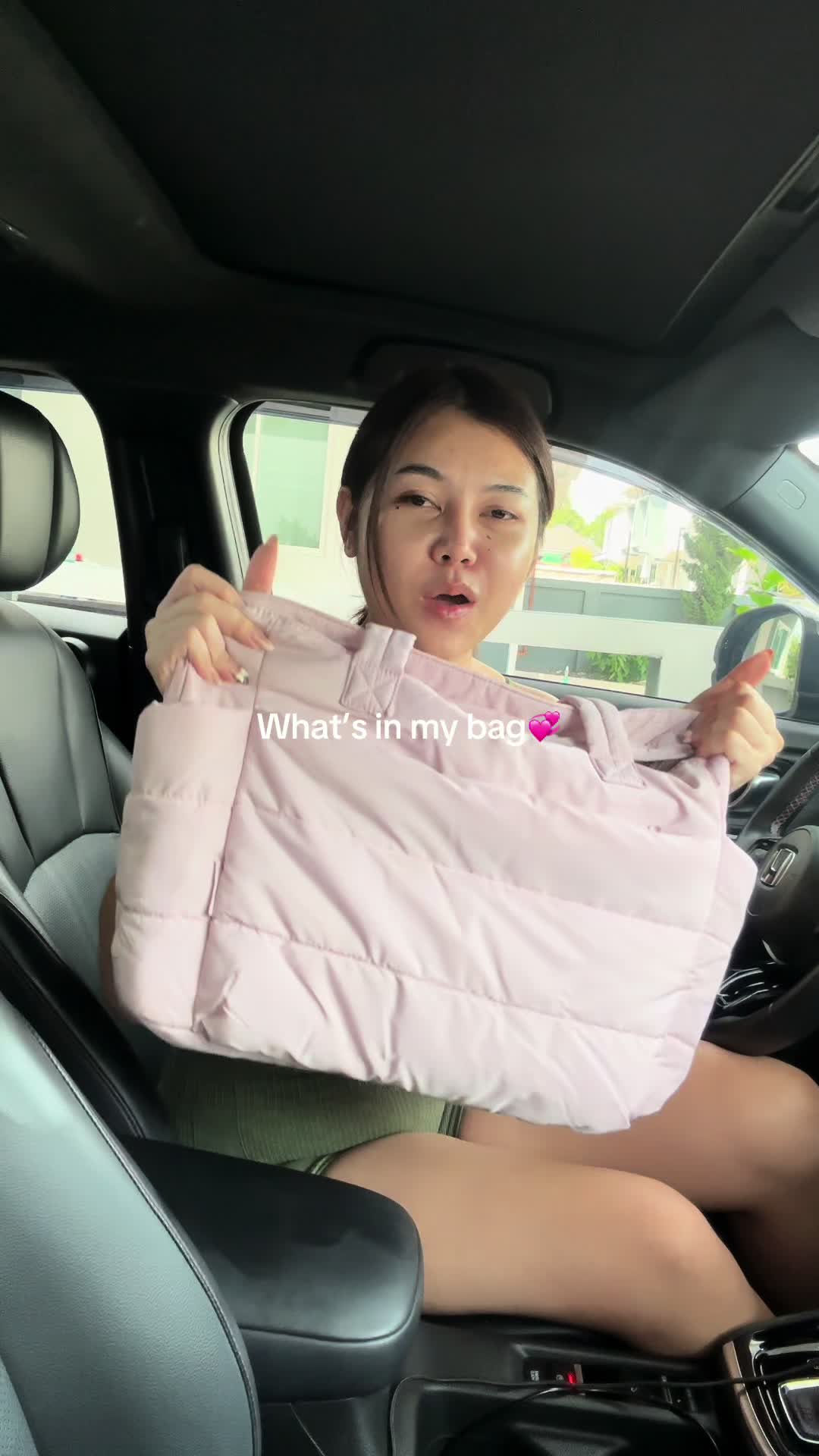 กระเป๋าใบโปรดช่วงนี้ 💞🐰