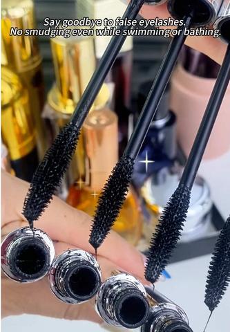 Get super thick lashes in just five seconds - no more wasting time on false lashes 👀#false #eye #women #man #eyes