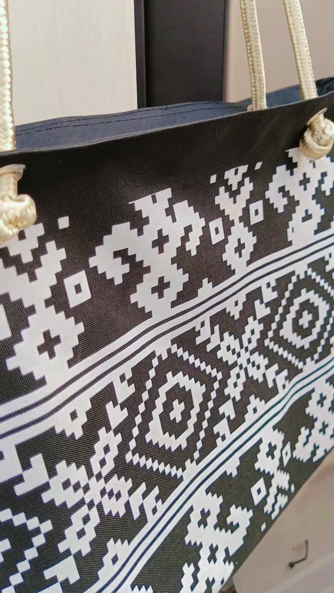 Totebag Wanita Batik#totebagprinting #souvenirhajiumroh #tasmurah #totebagaesthetic #fypシ 
