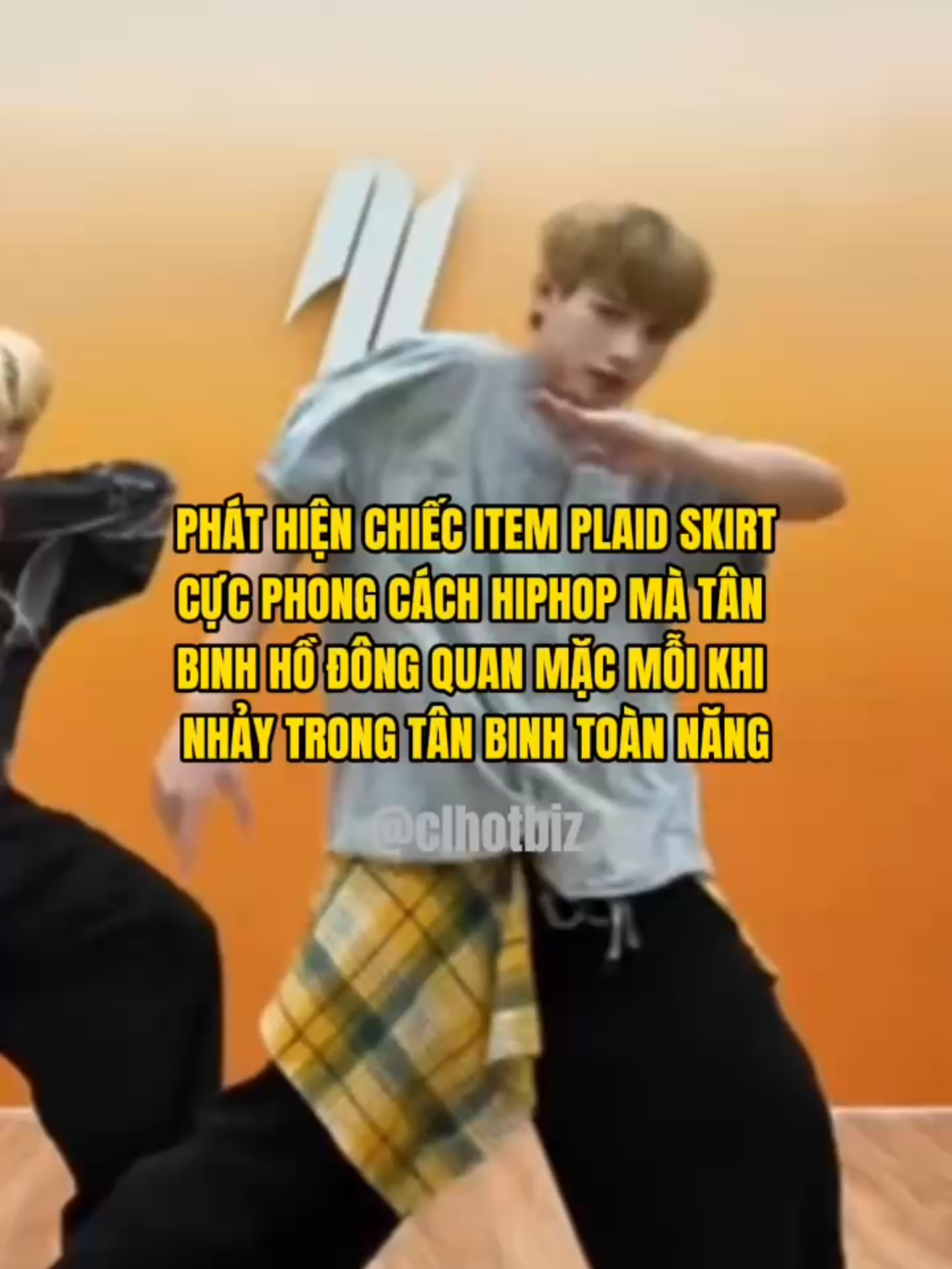 Mờ ê mê item này của ảnh #TikTokGiaiTri #clhotbiz #clmedia #clnews #celebnetwork #tiktokgiaitri #tiktoknews #tiktokviral #hodongquan #tanbinhtoannang