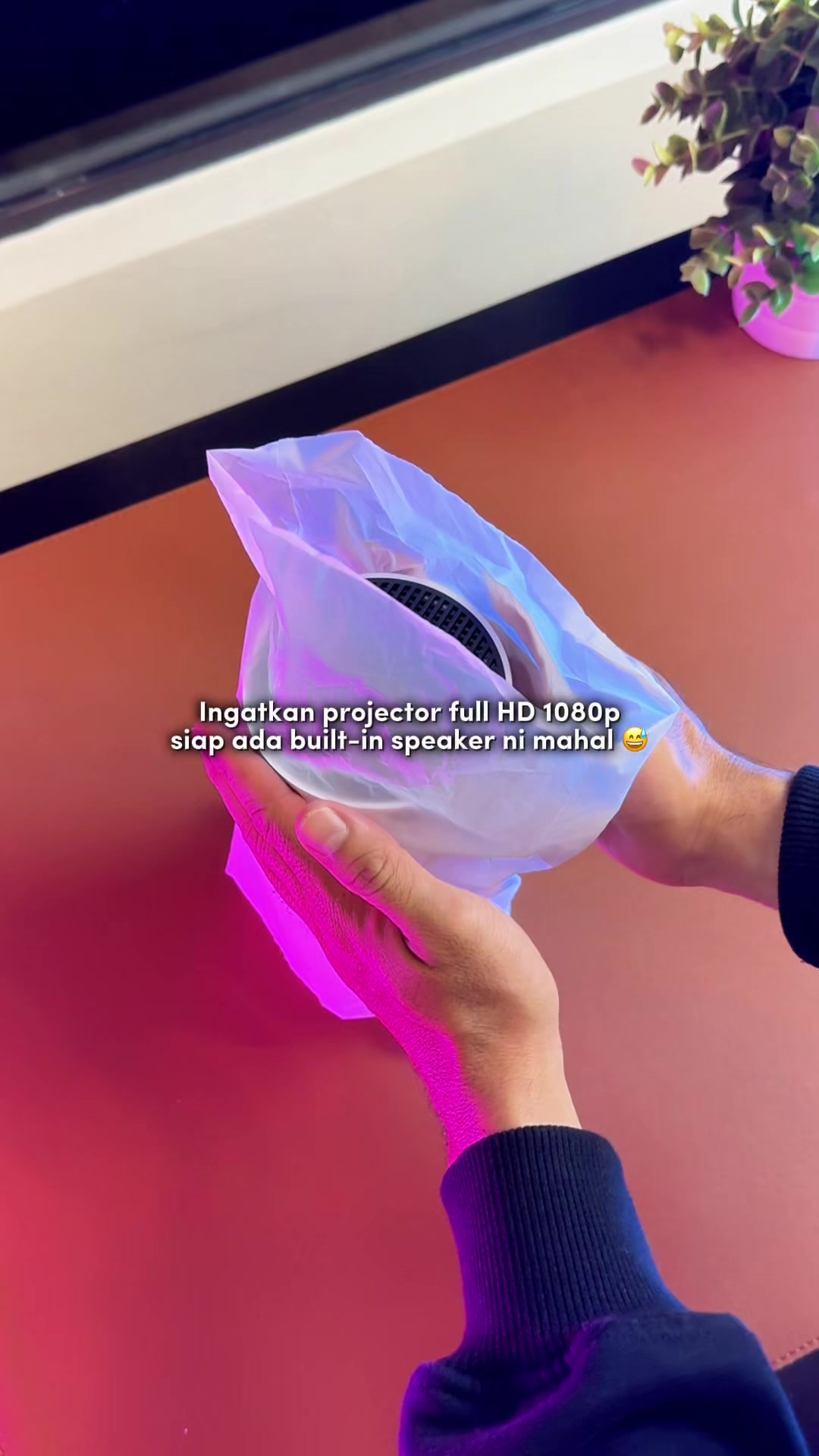 Finally sy dah jumpa projector yang mampu milik tapi kualiti full HD ! Siap ada built in speaker weh 🔥 #projector #projectormurah #projectorscreen #hy300 #hy300projector #smartprojector #miniprojector 