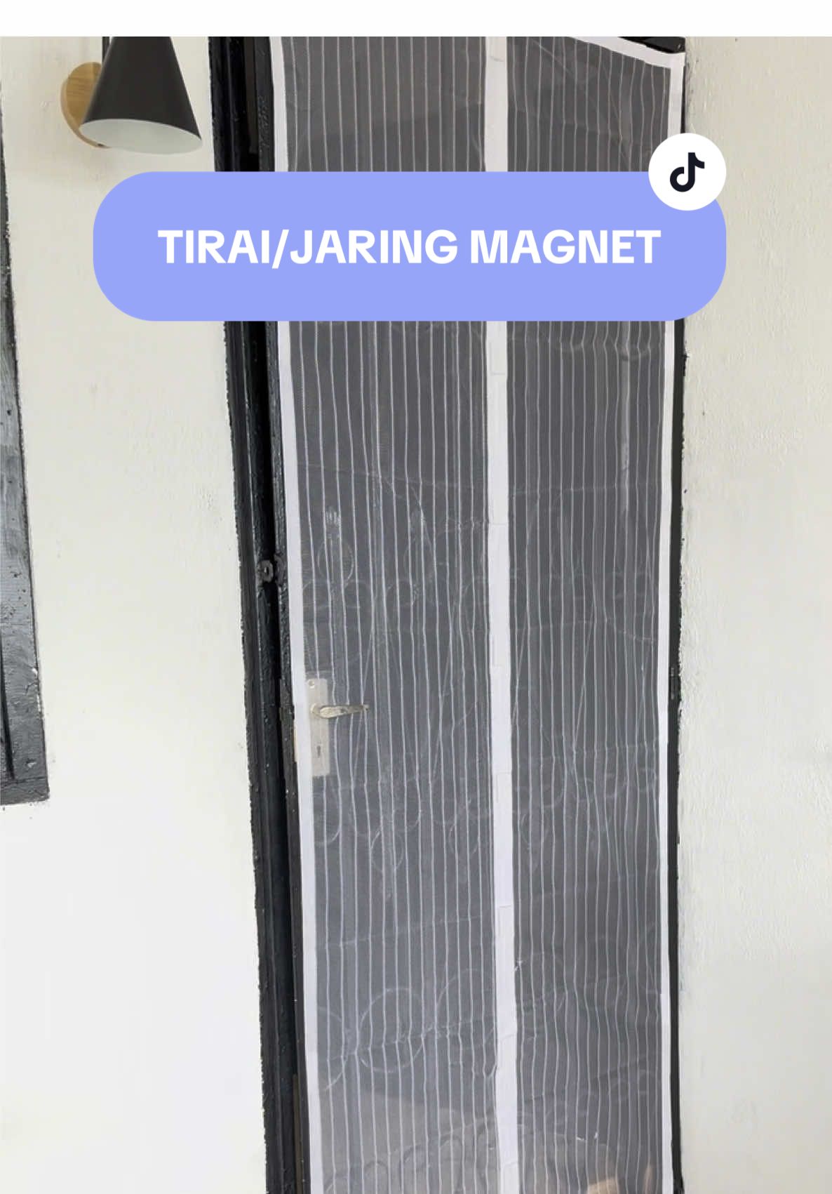 Replying to @memeychumel Sesiapa yg suka bukak pintu tp risau nyamuk or lalat masuk, boleh la try tirai/jaring bermagnet ni setel masalah. Udara dgn cahaya pun boleh masuk👍 #tirai #tiraimagnet #jaringmagnet #tiraimagnetantinyamuk #fyp  