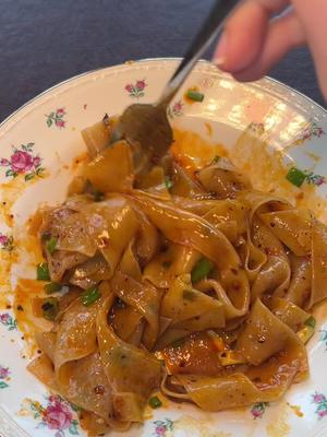 YUMMMMMM #chilioilnoodles #chilioil #noodles #ramen #food #eatingsound #eating 