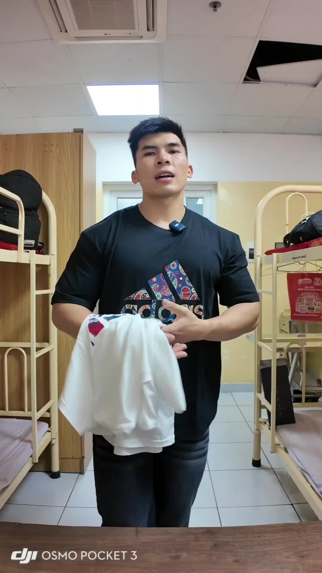 cứ mặc là đẹp #TikTokgiaitri #binufitness #binufitnessreview #hoangkimcot #thosanhoangkimcot #tapluyen #dinhduong #gym #gymmotivation #gymtok #gymhome #strongliftplus #gymhacks #gymtips #fitness #binucheckbody #checkbody🔥 