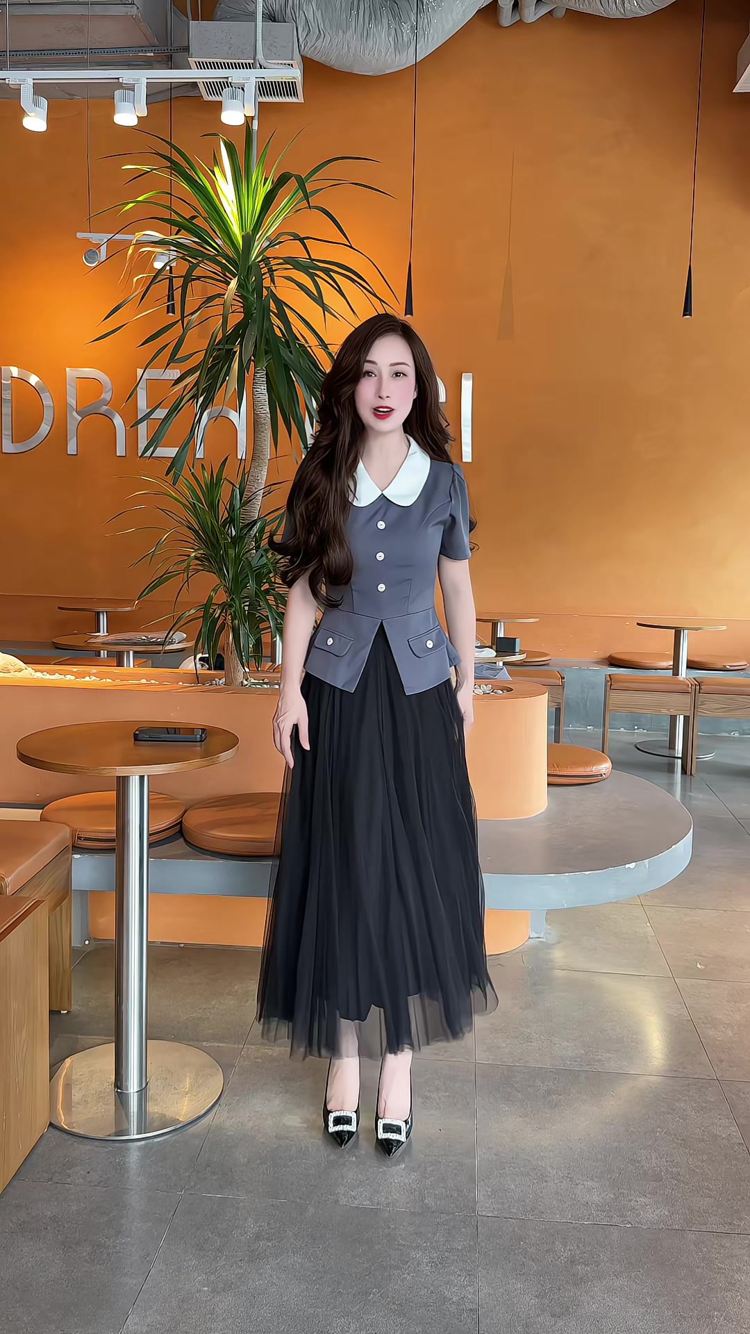 Khoe bà chị cái chân váy #chanvayren  