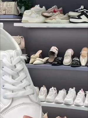 gausah bingung nyari sepatu cassual putih yg trenddy buat main🔥🔥 #xybca #fypdong 
