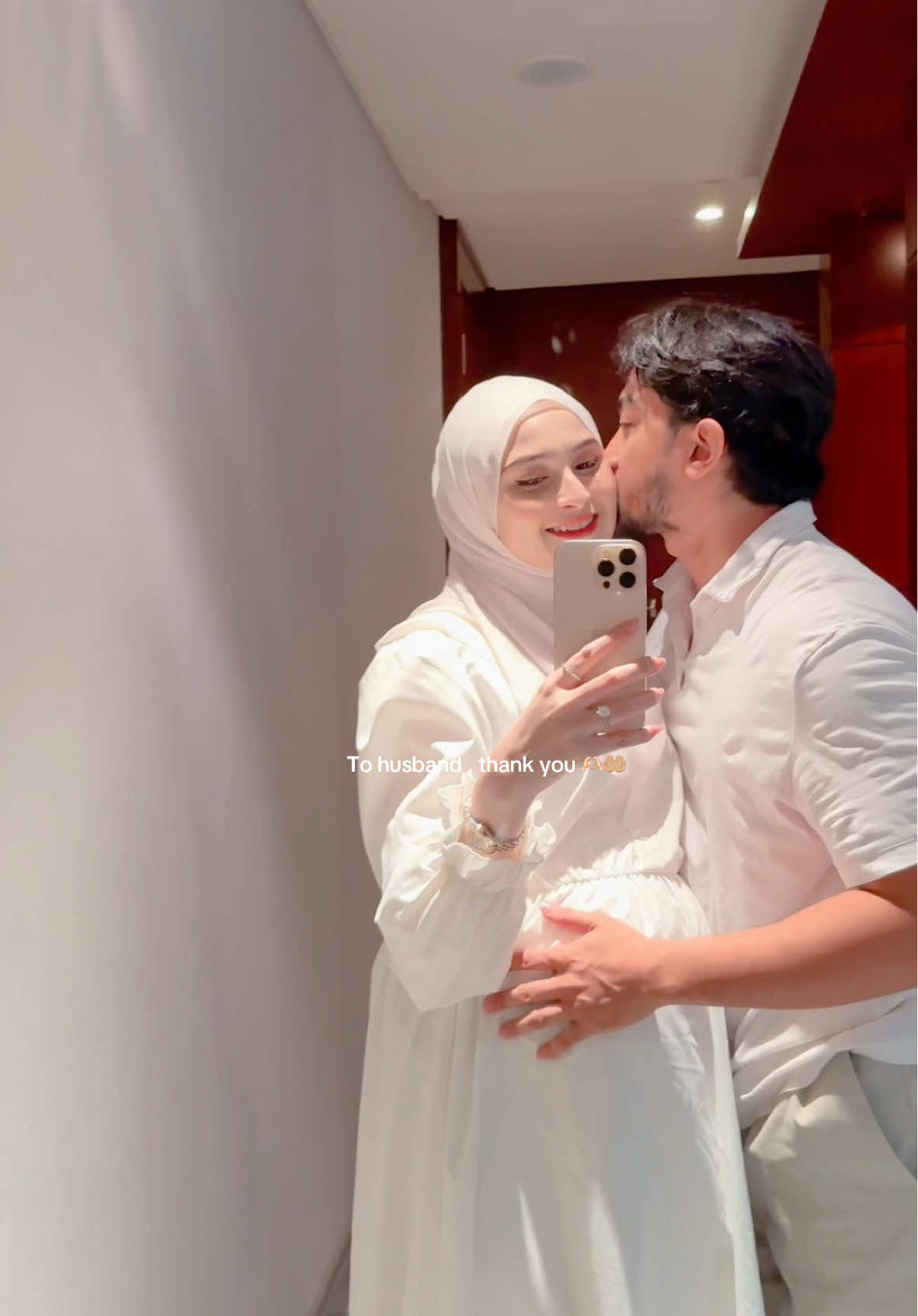 My rahsia tuhan is my husband , never failed to take care of me this whole pregnancy 🫶🏻🥰  #pregnancy #husband #throwback 