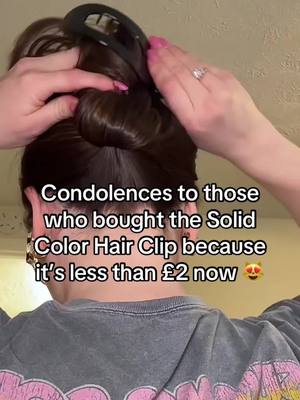 Solid Color Hair Clip #SpringSale  #DealDrops #TikTokMadeMeBuyIt #TikTokShopNewYearNewAura #spotlightfinds #freshforwinter #ncmryuanniversarysale #TikTokShopHolidayHaul #TikTokShopLastChance #2025 
