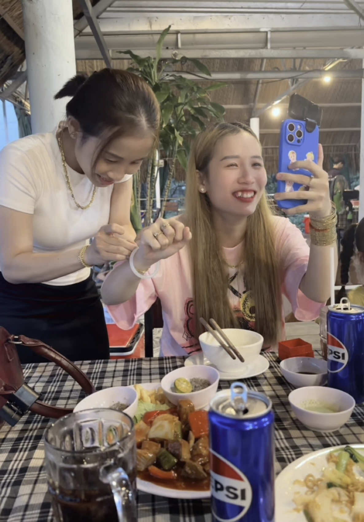 Tặng quà sinh nhật cho em gái ☺️ #xuhuong #xuhuongtiktok #tiktok #kimngan2705 