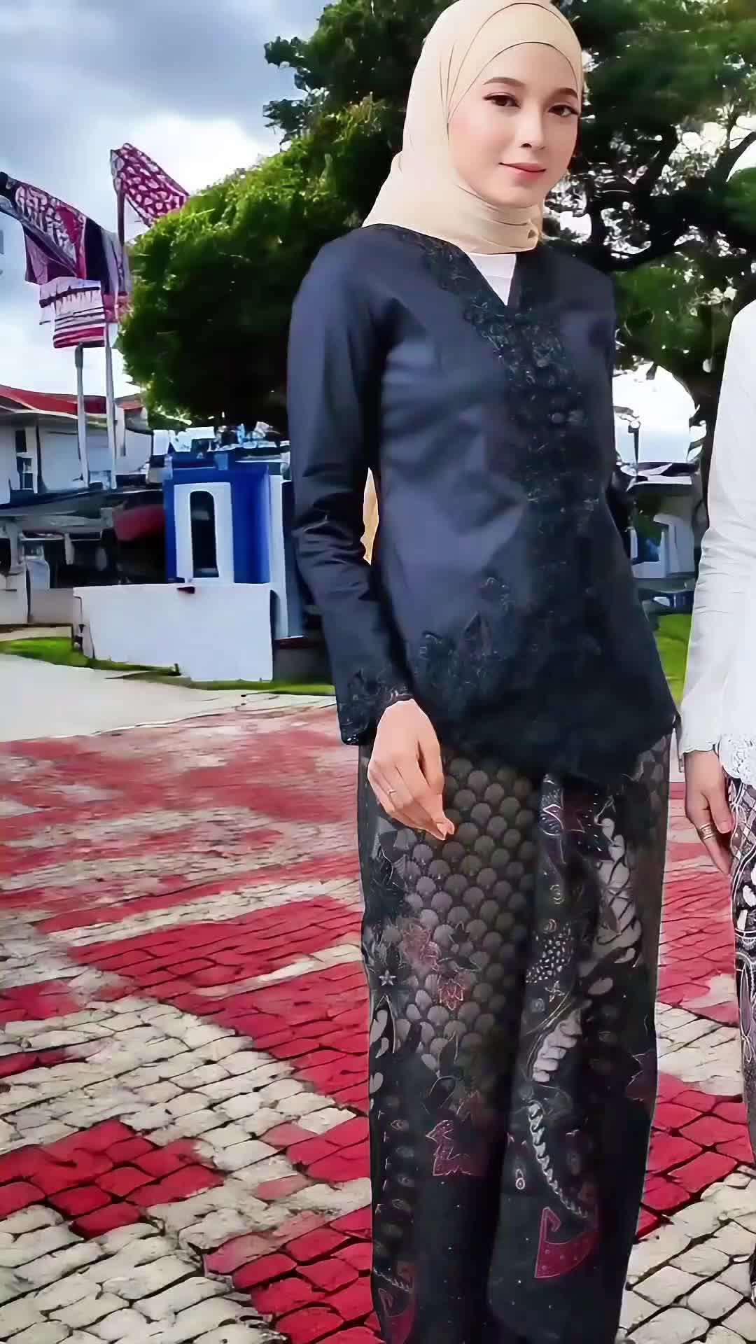 SET]  KEBAYA SERI LAYLA. Price dropped to just RM99.80!