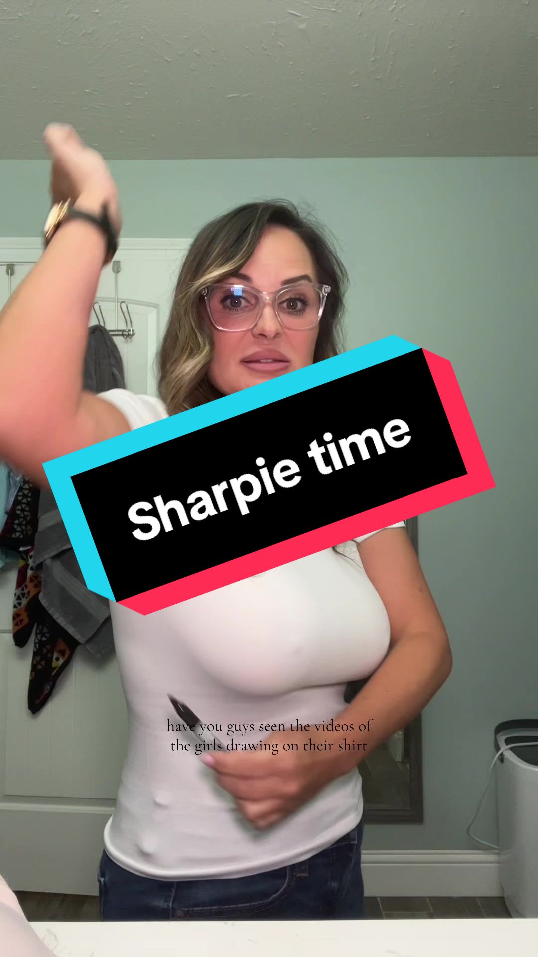Now I need to order more shirts haha! Just kidding. But for real these bras are great and I’m just trying to spread the word! @OEAK-Bras @charlotteoeak #wirelessbra #seamlessbra #oeakbra #dealsforyoudays 