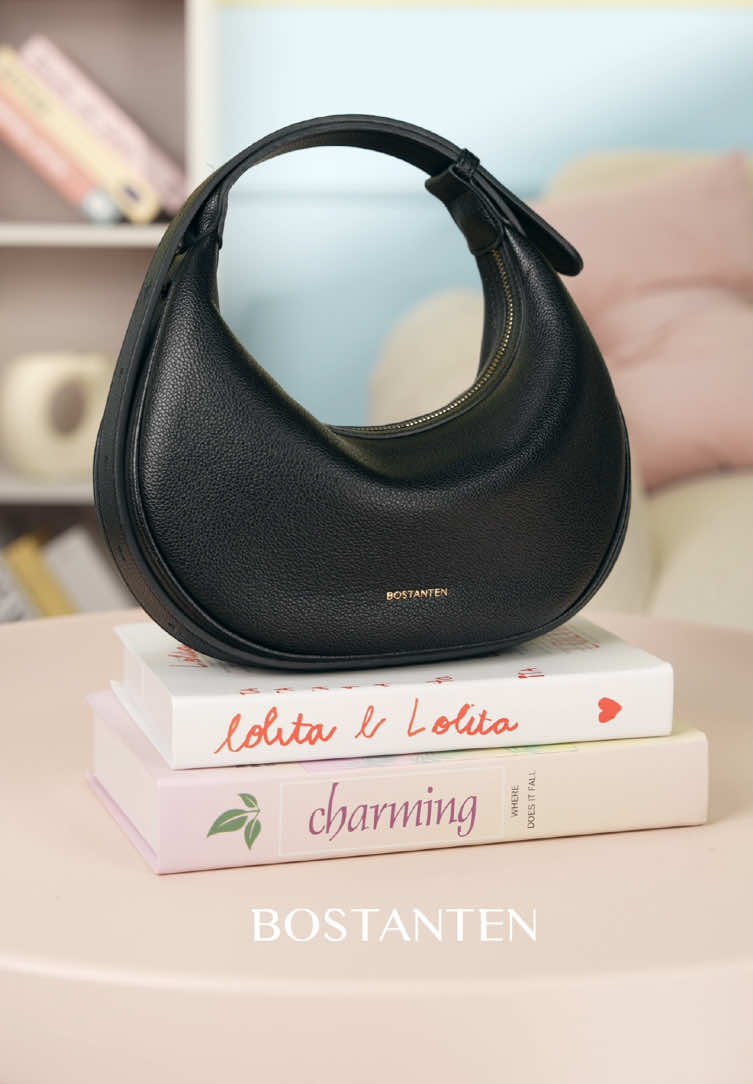 BOSTANTEN classic moon 🌙 bag #BOSTANTEN #moonbag #shoulderbag #fashionweek 