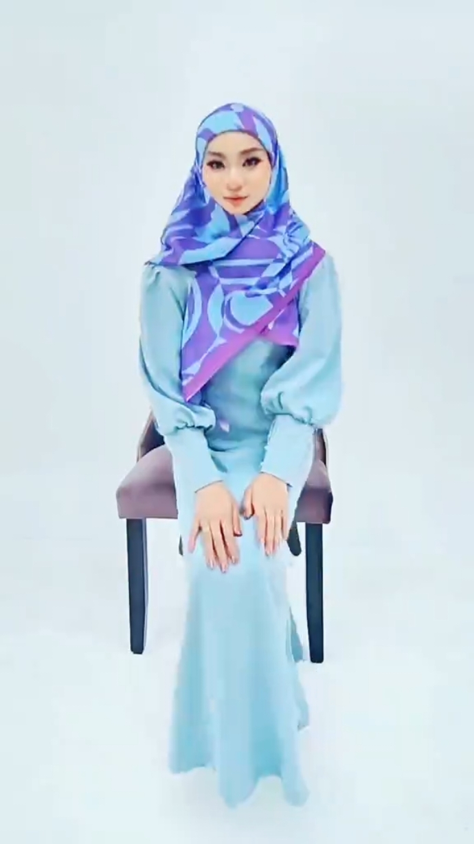 Jom! @jane #varishadaily #varisha #tudungbawal #bawalprinted #tudungbawalcottonvoile #tudungbawalbidang45 #thedifferentseries 