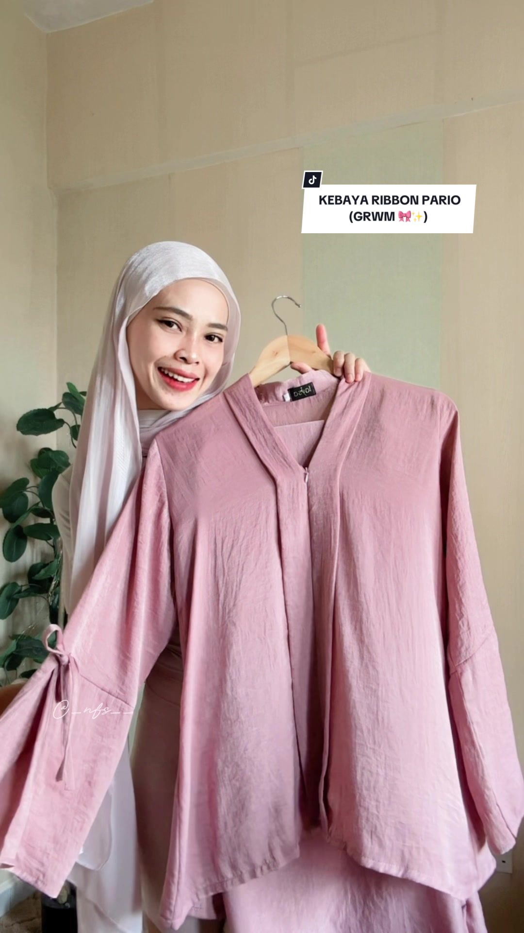 Grwm ft kebaya ribbon pario 🎀 cute sgt koranggg 🙈✨Full outfit kat sini @_nfs_ #fyp #grwm #grwmroutine #getreadywithme #vlog #vlogs #vlogging #tutorial #tutorialtudung #shawltutorial #hijabstyle #bajukebaya #pario #kainpario #kebayaparioviral #kebayaironless #coquettegirl #coquettecore #bajufreesize #bajuplussize #kebayaplussize #bajukurungplussize #kurungplussize #coquettefashion #coquettestyle #coquetteaesthetic #coquette #kebaya #kebayapario #kebayapariomurah #kebayamoden #kebayapendek #kebayaironless #kebayacantik #kebayamurah #kebayalabuh #kebayaklasik #kebayalamaran #kebayasatin #bajukurungselesa  #bajuironless #tiktoksale #rayasale #yearendsale #kebayapuff #kebayacantikmodern #rayaootd #ootdraya #kebayaraya #kebayaraya2024 #kebayaplain  #paydaysale #bajucantikmalasgosok #bajumalasgosok #ironlesskebaya #kebayacantikmurah #kebaya #kebayamerah #kebayanavy #kebayapendek #kebayamodern #kebayapremium #traditionalwear #kebayatradisional #kebayaribbon #bajupergioffice #bajupergikerja #bajubridesmaid #kurungglamor #outfitideas #outfits #outfitinspiration #TikTokFashion #outfitcheck #00TD #ootdraya #outfits #outtitottheday #dressup #ootdhijab #ootdfashion #rayasale #ootdhijabstyle #ootdinspo #OOTD #clearingdrafts #raya2023 #raya2024 #styletok #bajuraya #bajustudent #bajukenduri #kebayaraya #selamathariraya #rayasedondon #sedondonraya #shrmzb #TikTokFashion #whattiktokmademebuy #TikTokMadeMeBuylt #nikahtunang #tunangoutfit #tiktokmademebuythis  #modestwear #racuntiktok #elegantstyle #softgirlstyle #wearityourway #whatiweartoday #classy101 #playdressupwithme #playdressup #fashioninspo #fashionhacks #makethemlook #dressupwithme #kebayasulammurah #bajunikah #kebayasulamcantik #bajutunang #bajukebayalabuh #kebaya #kebayatradisional #kebayaklasik2024 #kebayadatin #kebayamodern  #kurungironless #kurungtakpayahgosok #kebayamurah #musthave #bajusatin #kainsatin @LAYSA RTW 