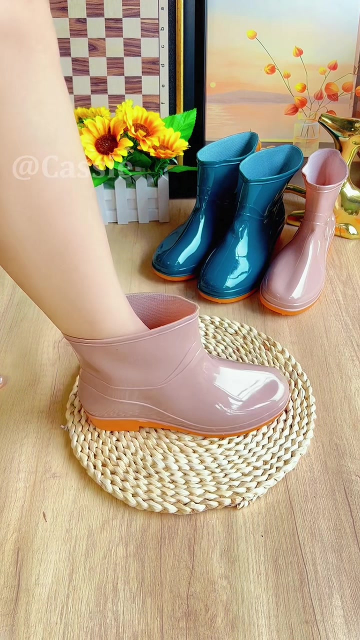 รองเท้าบู๊ทกันน้ำ🌧️#รองเท้าบู๊ท #รองเท้าบูทกันน้ํา #รองเท้าบูทข้อสั้น #รองเท้า#แฟชั่นหน้าฝน #tiktokshopครีเอเตอร์ #ลุคปังสุดคุ้มontiktokshop #แฟชั่นผู้หญิง #แฟชั่น #ขายดี12 #tiktoklooks