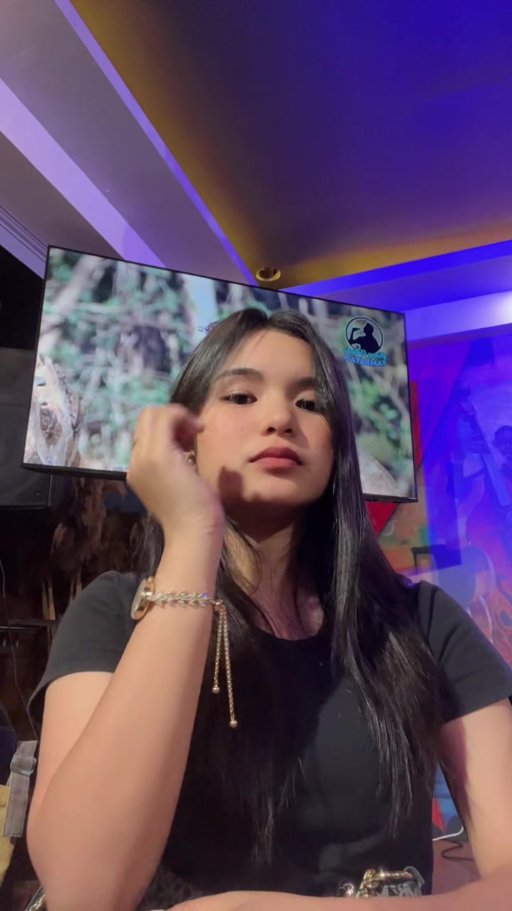 pano ba mag-ganda gandahan ng hindi halata?🤷‍♀️ got my vv cutesy watch from @Adri.Vocals, tnxx ü so muchie💗 #fyp #Pia #viral #gift #trending #foryoupage #tiktok 