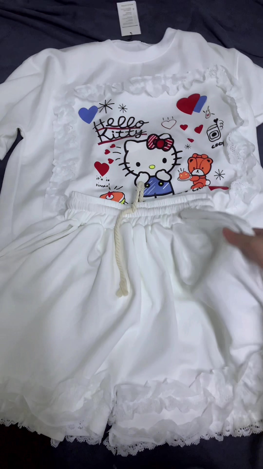 Sét bộ áo thun kèm gấu với quần đùi 🥰🥰🥰#sănseotiktokshop #flypシ #xuhuong 