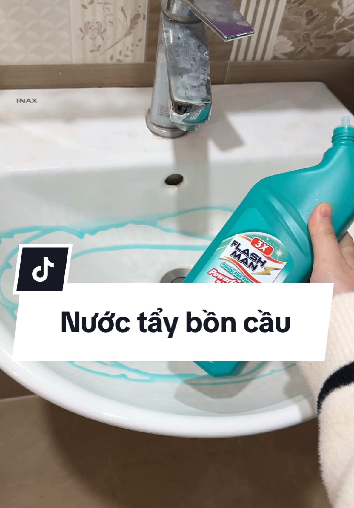 Đã tìm ra loại tẩy bồn cầu ổn áp 🙃 #rungrucro #nuoctayboncau #flashman 