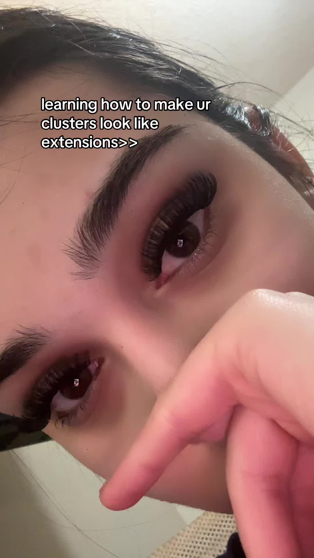 lmk if yall want a tuttt #fyp #viral #lashes #lashclusters 