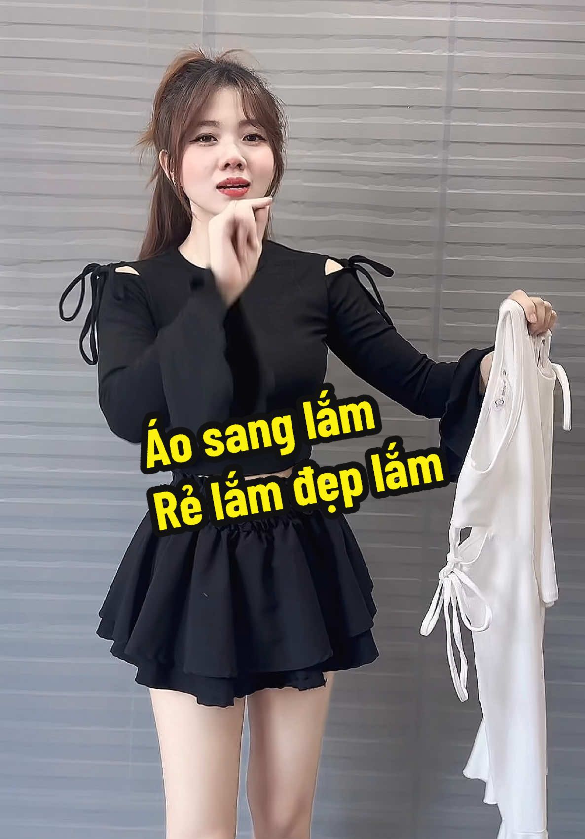 Áo thun nữ tay dài loe sang quá#áo #aokieu #aothunnu #aokieunu #aonuxinh #áonu #aonu #aotaydai #aotaydainu #aocotron #phoidotrend #phoidoxinh 