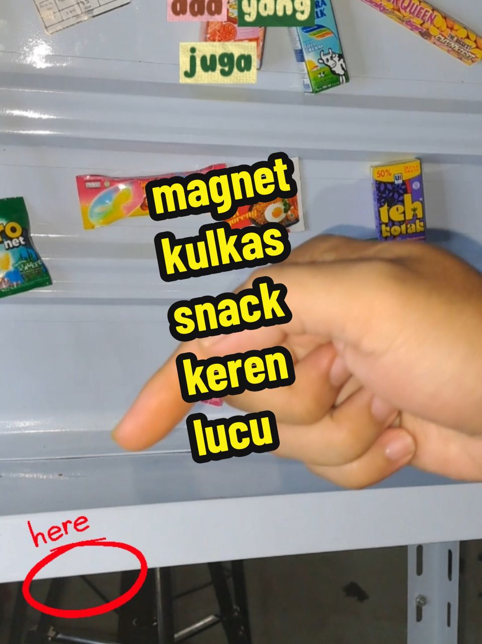 benerkan iya kamu yang dulu pengen punya banyak koleksi magnet kulkas tapi gak pernah di kasih heehhe #magnetkulkas #tempelankulkas  #hiasankulkas  #magnetkulkassnack #tempelankulkassnack #Koleksi Magnet Kulkas  #koleksimainan  #pajangankulkas 