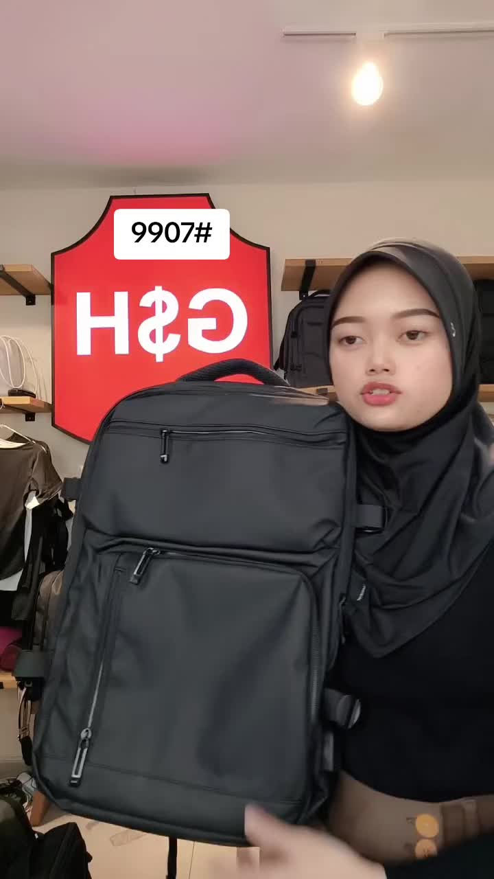 #fypシ゚ #backpack #fashion #tastravelling #tastravelingbag #hatandmustache #promomakangajian #ootd 