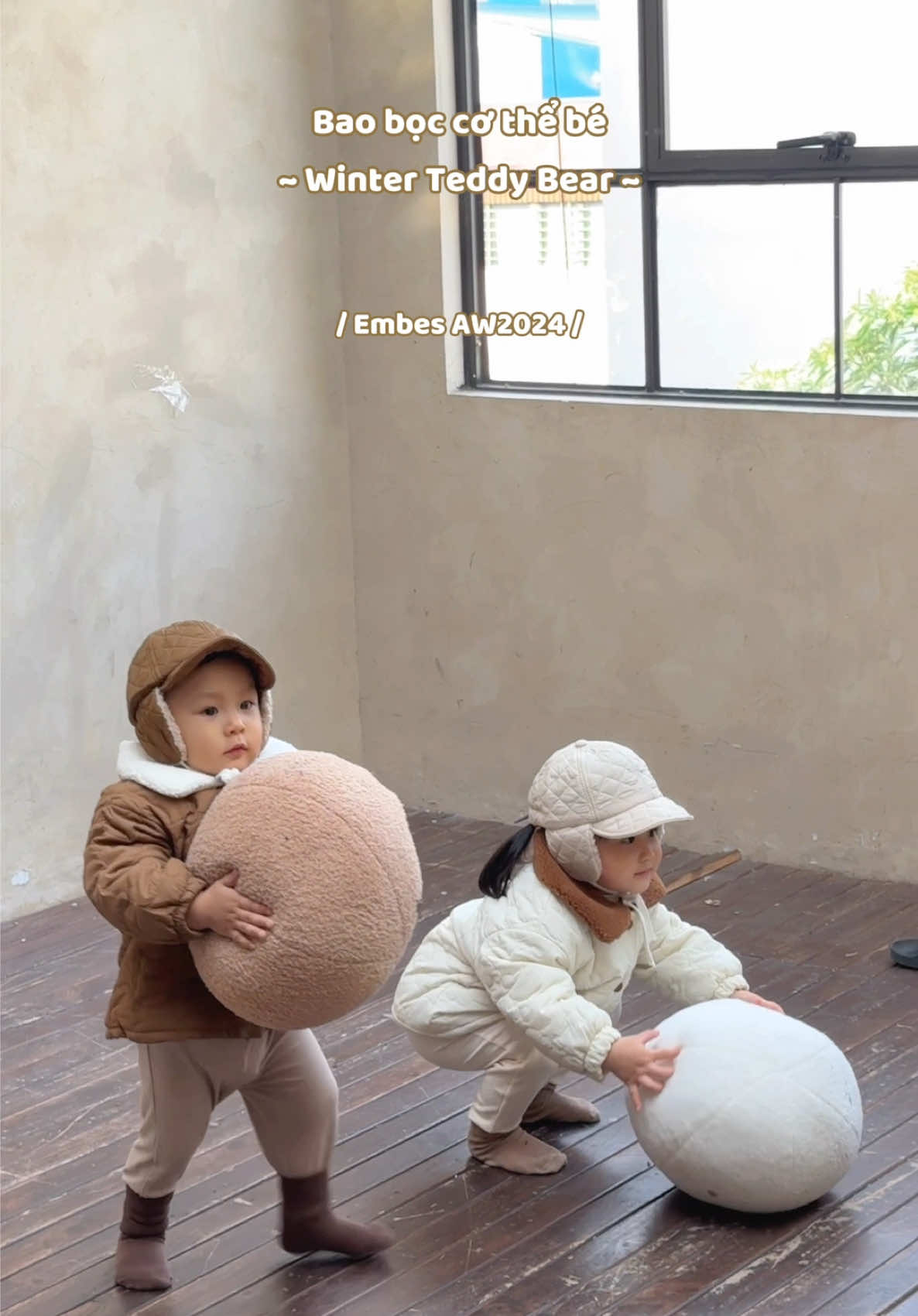 Bao bọc cơ thể bé mềm mại và ấm áp với chiếc áo phao xinh từ BST Winter Teddy Bear 🧸✨ #embes #embesvn #simplycomfortable 