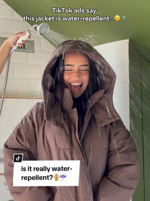 🧐Upgraded Material? 👉🏻See if PUFFIT's Premium Hooded Puffer Jacket Passes the Water-repellent Test✨🚿#perfectday #puffit #goodthing #wishlist #tiktokmademebuyit #tiktokfashion #pufferjacket #viral #waterrepellent #outfit #gogg 