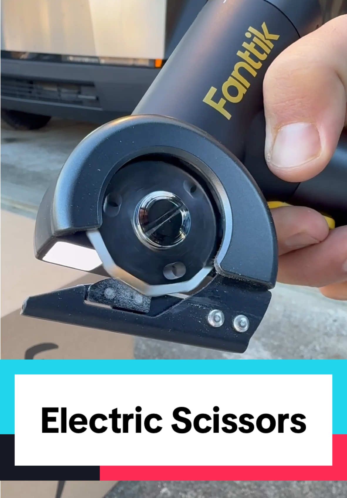 These Electric Scissors are a total game changer 👌 #tool #electric # ...