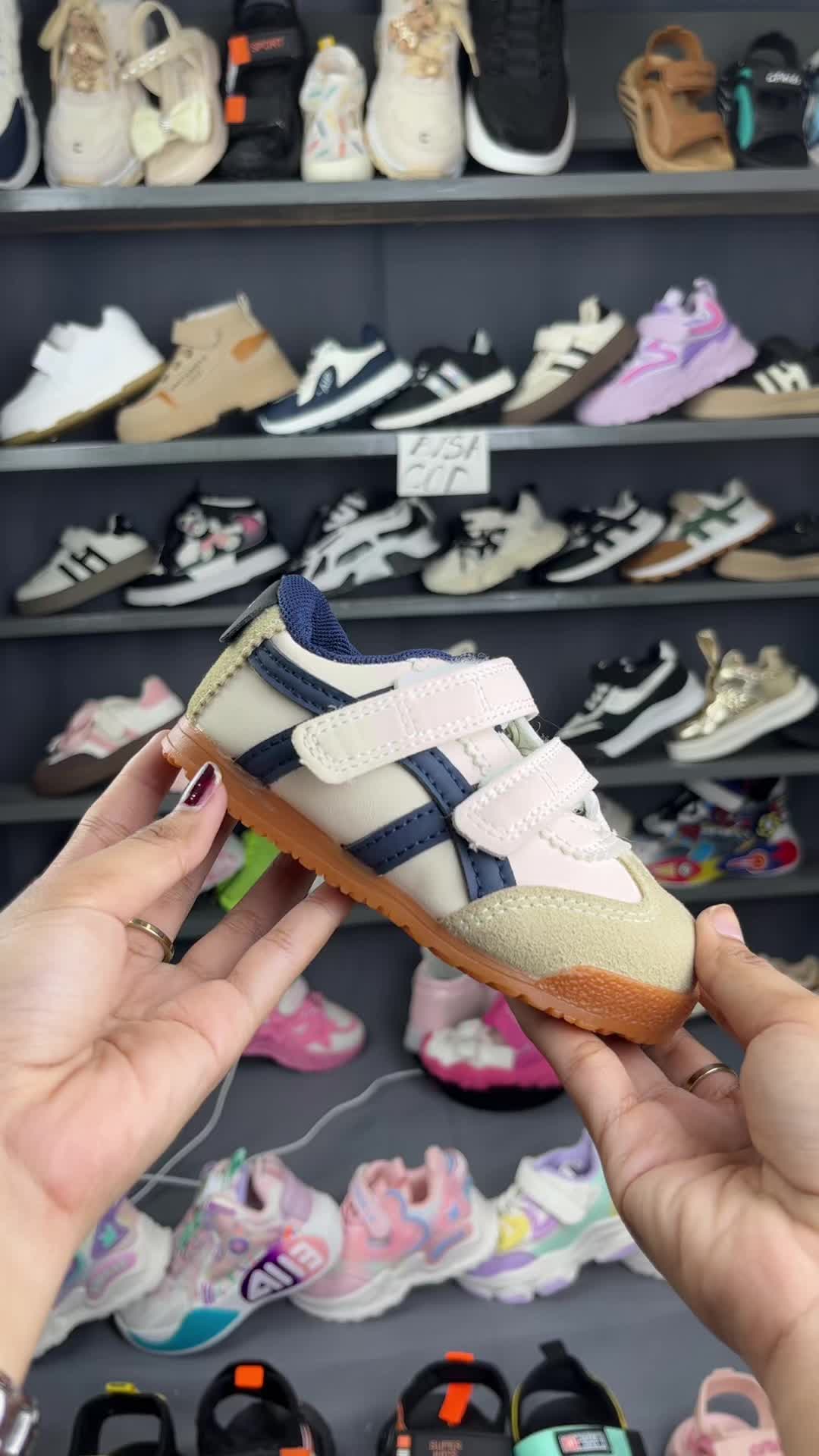 #sepatuanak #sepatucowo #import #sepatuimport #anaklakilaki 