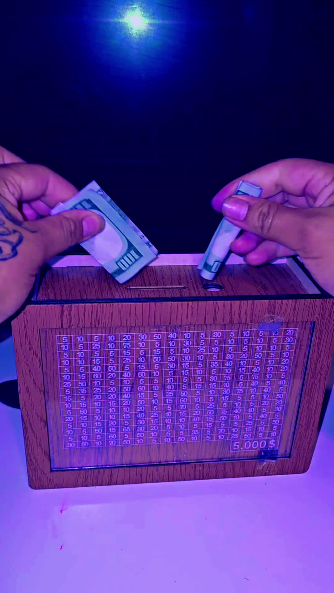 y tu...... ya estas ahorrando??  ahorra para tus sueños✨️ #moneybox #metas2025 #alcancia #ahorrando 