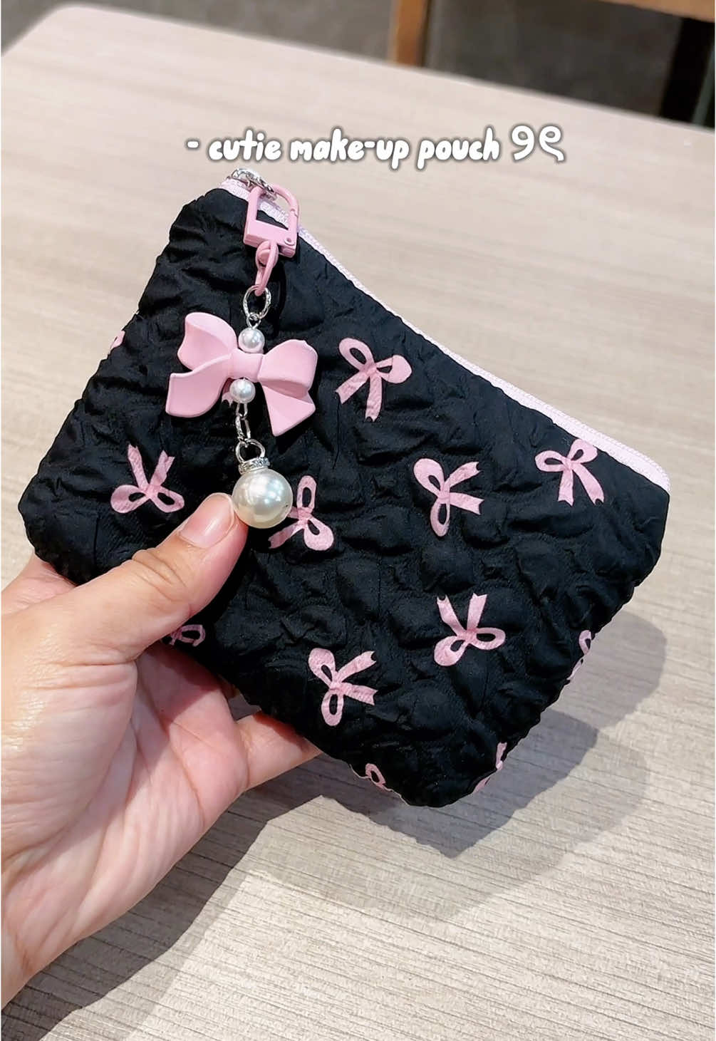 Super cutieeeee!! Fluffy and soft 😍💖 #pouch #makeuppouch #smallpouch #bowpouch #ribbonpouch #coquette #coquettepouch #giftforgirls 