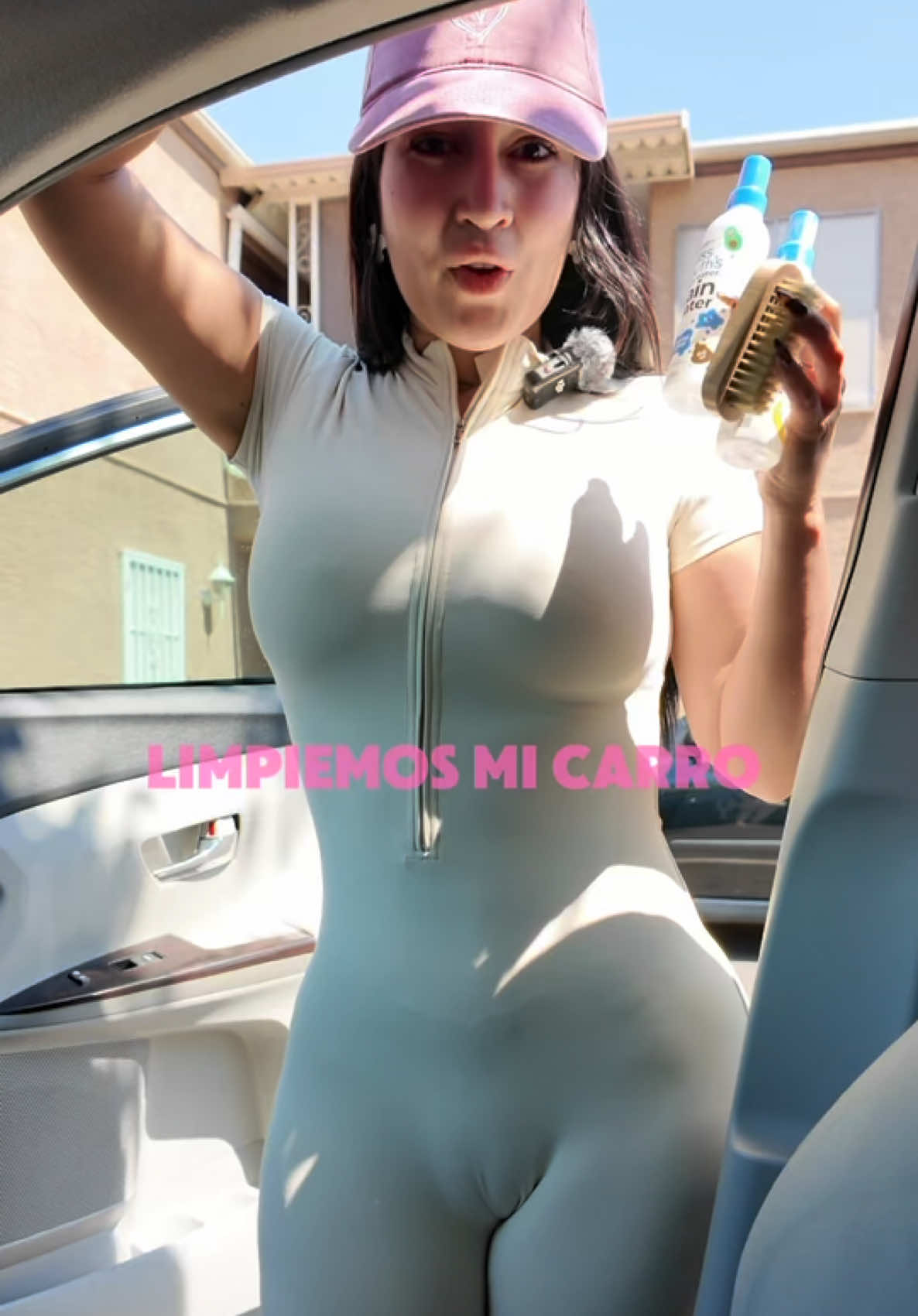 Limpiemos la tapicería de mi carro con un producto de tiktokshop 🥰 ️‍🔥丨