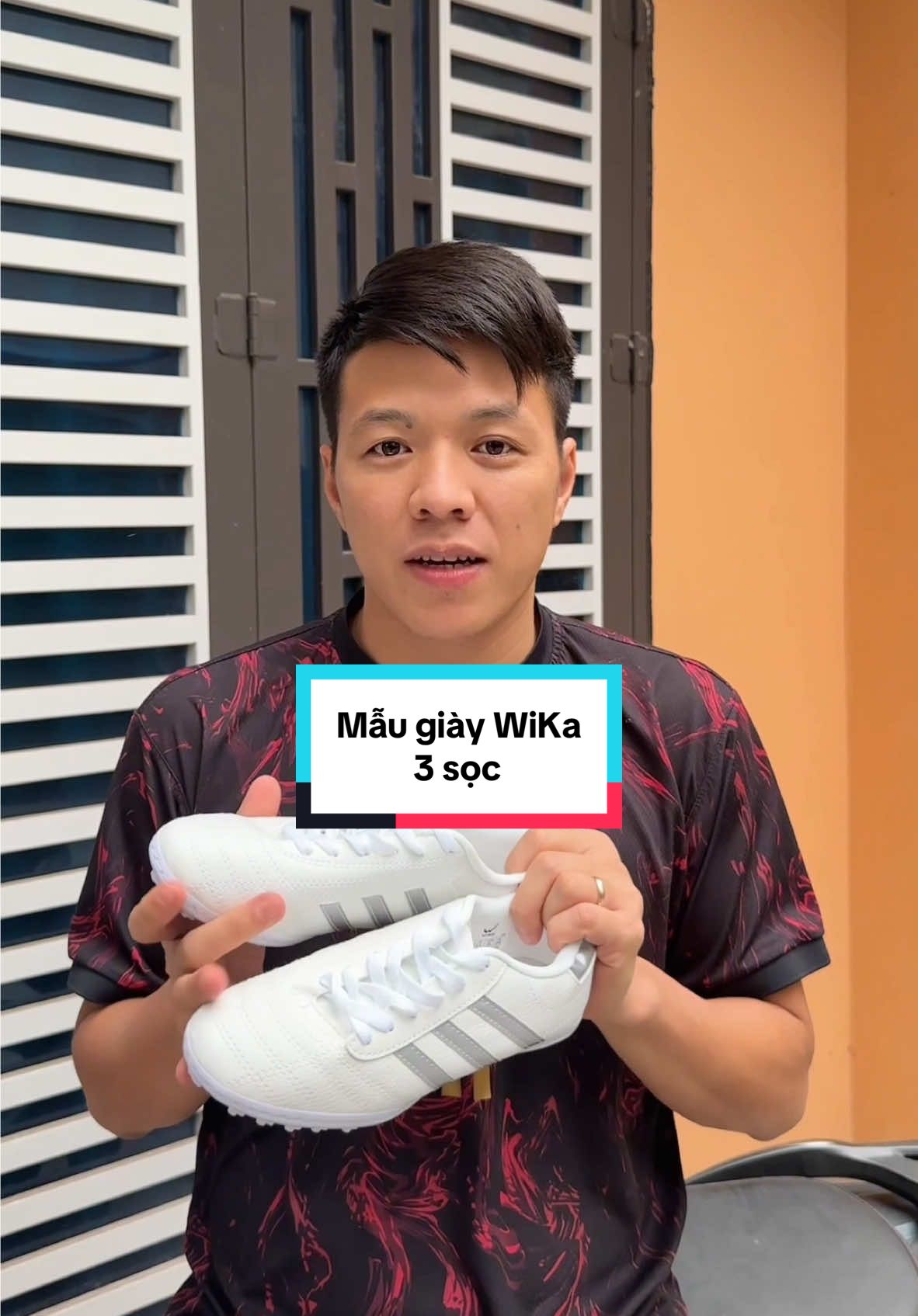 Mẫu giày quốc dân cho ae 🙈 #lt11 #muataitiktok #longthosport #sportsontiktok 