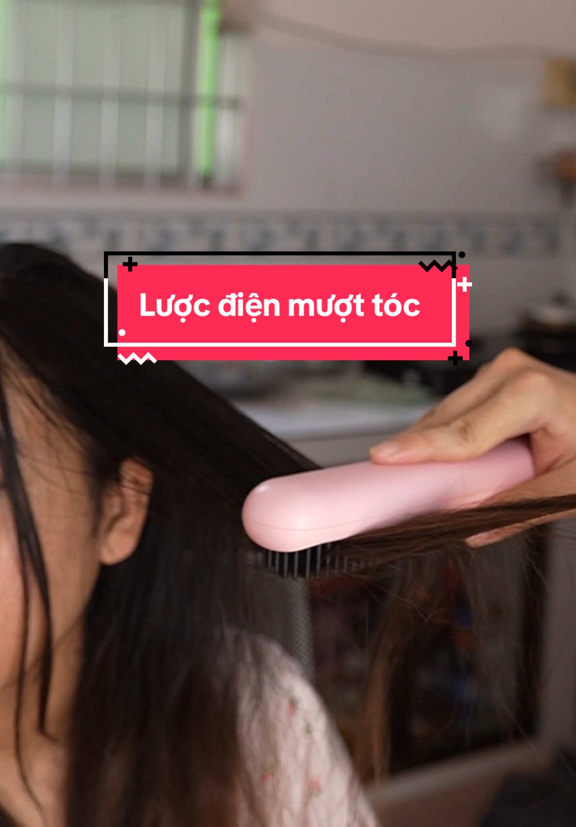 Lược điện hay máy duỗi di động đây? #LearnOnTikTok #huytienich #MuaTaiTikTokShop 