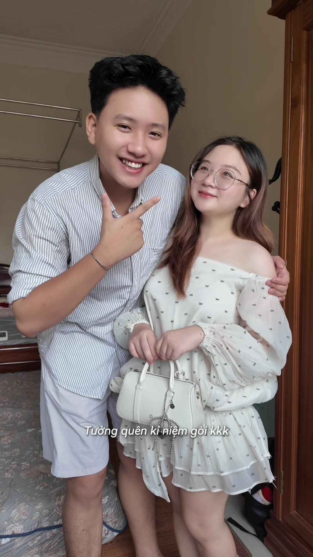 Chồng tặng quà cái từ sư tử thành mèo lun mà =)))) #vucattuong #bido #vucattuongbido #hapas #Oncloudnine