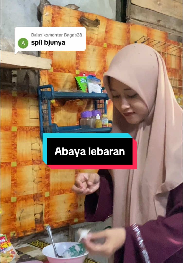 Membalas @Bagas28 aku pake warna maroon yahh baguss bangett kokoh maniknya😍suka bangett🫶🏻cocok pisan buat lebaran nanti🌷#abaya #lebaran #yalili #viral 